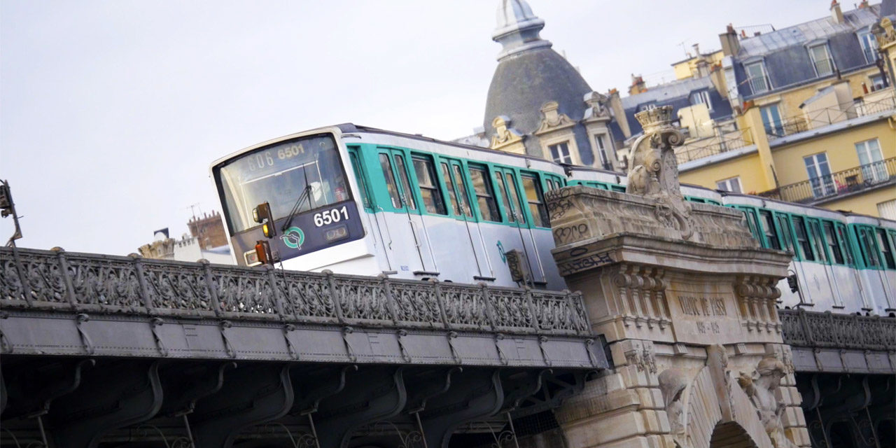 Paris : Transports en commun gratuits pour les enfants.