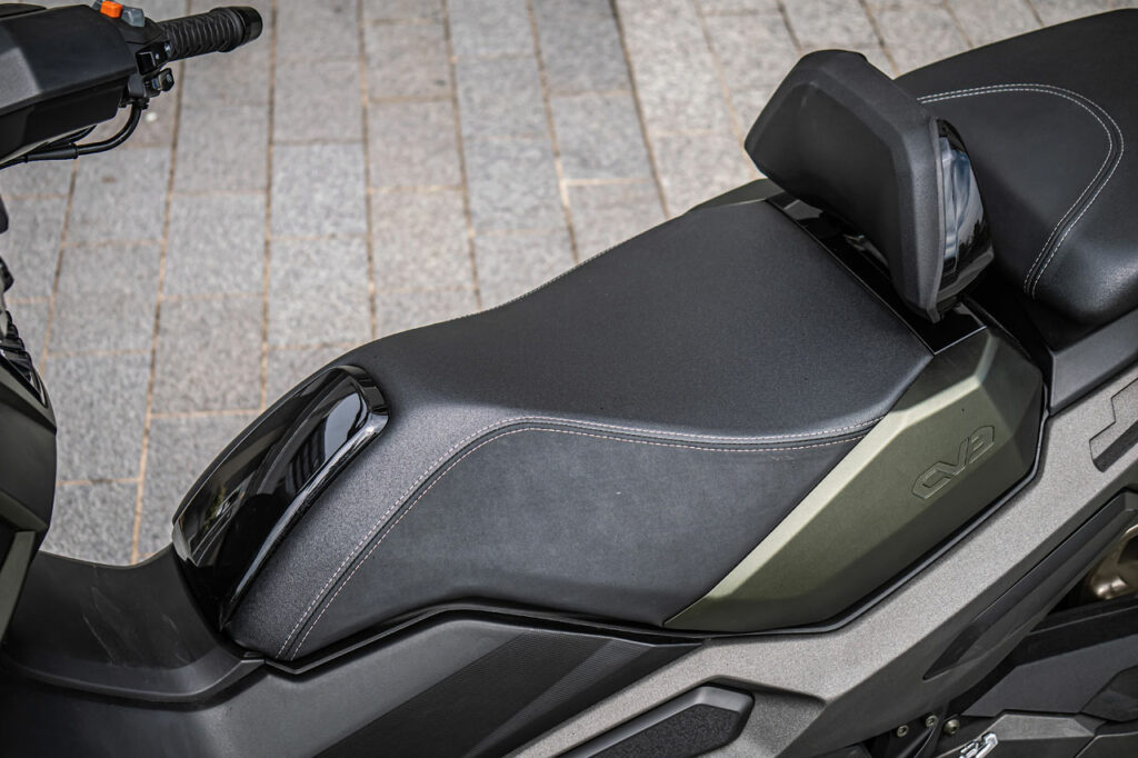 DNA Filtro Aria ad Alte Prestazioni Compatibile per Kymco CV3 550 (22-23) con Efficienza di Filtraggio del 98-99% e Flusso d'Aria Incrementato del 10.50% PN: P-KY5SC18-01