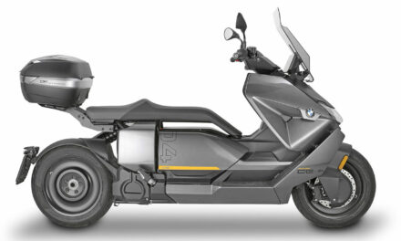 Accessoire : GIVI équipe le scooter électrique BMW CE 04