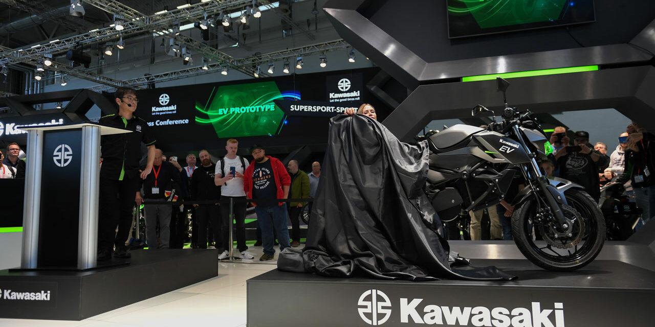 Intermot 2022 : Kawasaki dévoile un prototype de moto électrique