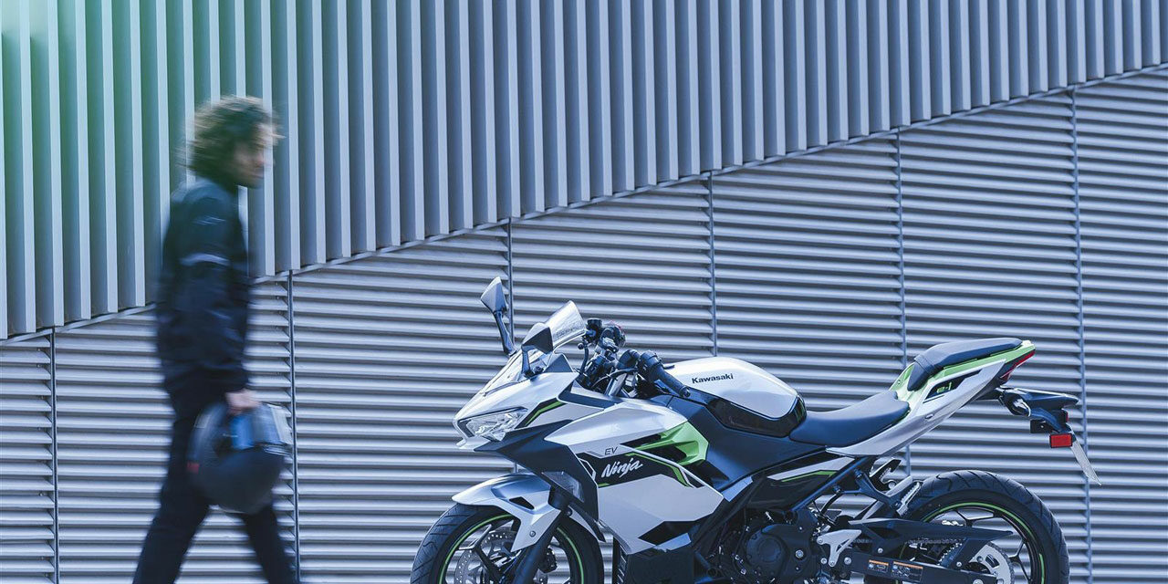 Moto électrique Kawasaki Ninja e-1 : La version sportive du roadster Z-e1 !