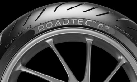 Metzeler Roadtec 02 : Le pneu moto adaptatif