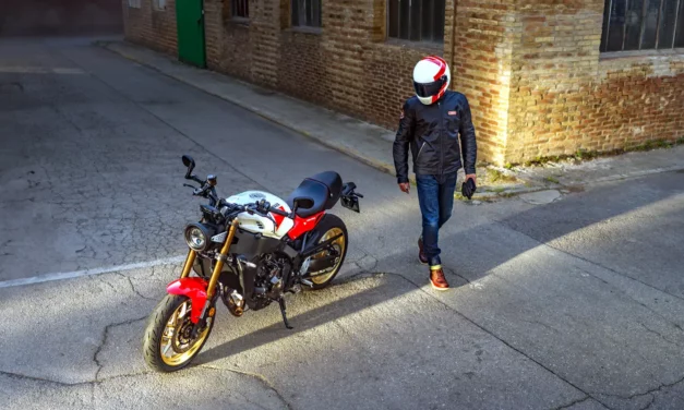 Blouson Yamaha Sport Heritage : Un cuir bien rétro