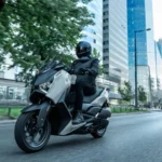 Yamaha XMAX 2025 : Des évolutions et une version inédite !