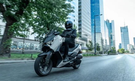 Yamaha XMAX 2025 : Des évolutions et une version inédite !